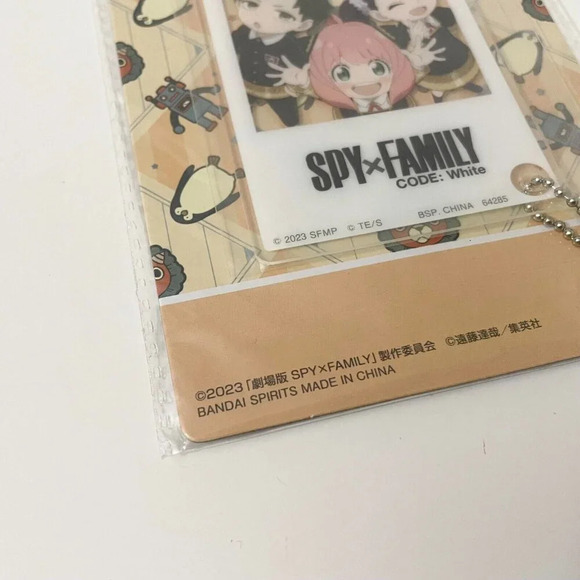 Spy x Family Ichiban Kuji Code White Acrylic Keychain Card Charm Anya Damian - Picture 4 of 13